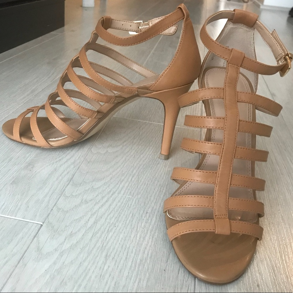 Banana republic nude strappy heels
